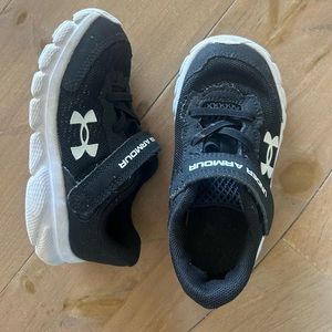 Under armour toddler size 7